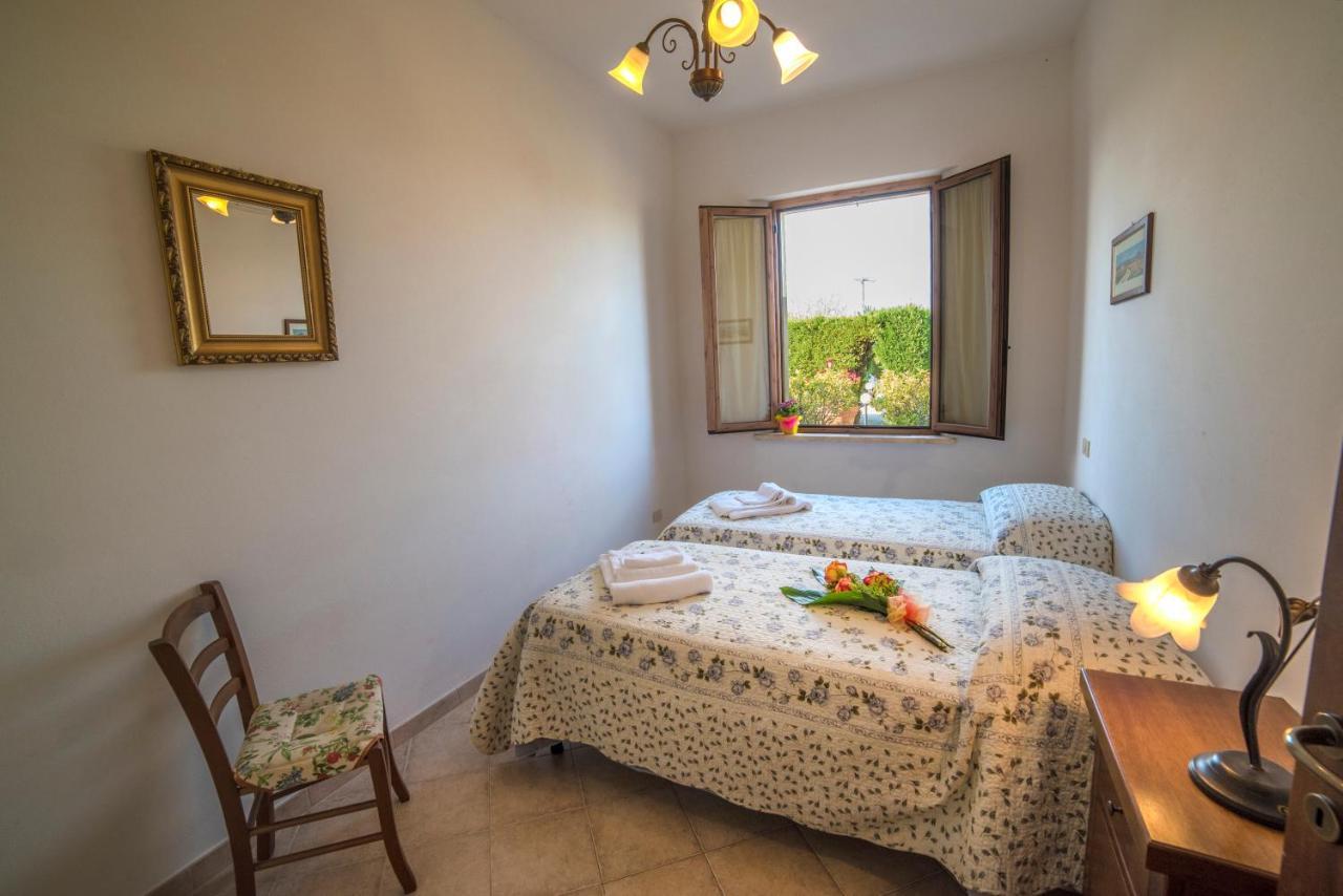 Casa Vacanze Santa Caterina Asciano Exterior photo