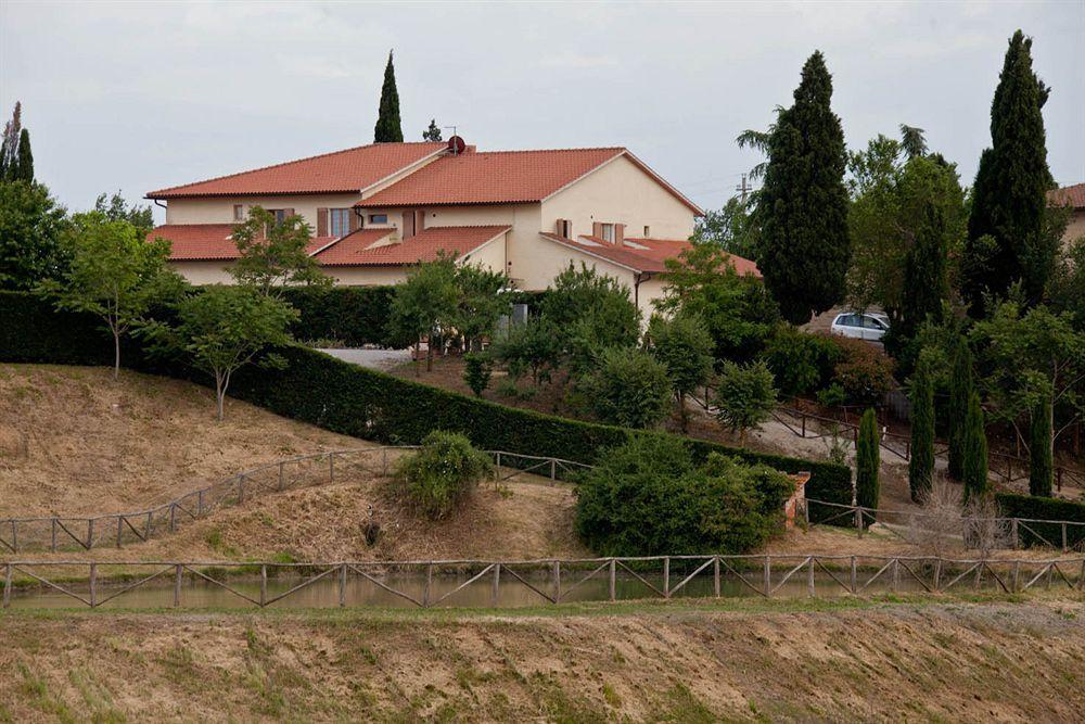 Casa Vacanze Santa Caterina Asciano Exterior photo