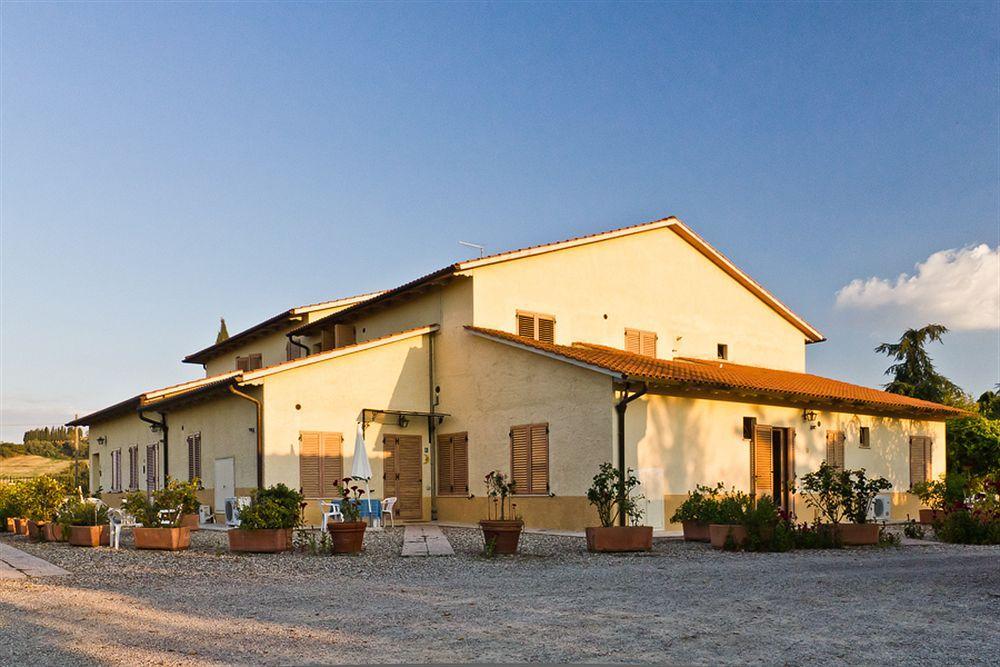 Casa Vacanze Santa Caterina Asciano Exterior photo