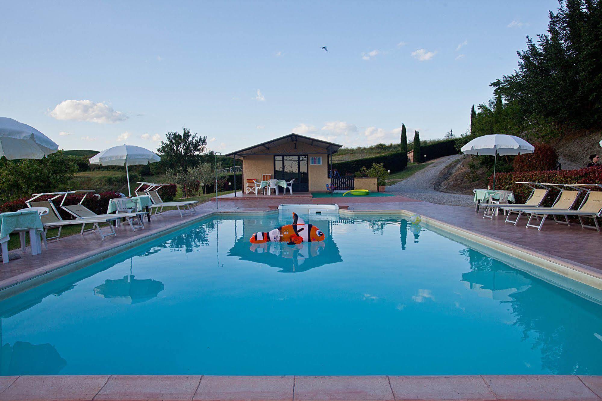 Casa Vacanze Santa Caterina Asciano Exterior photo